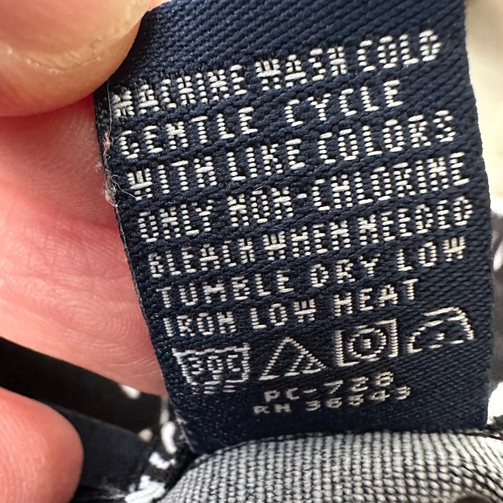 Izod Black and Gray Patterned Shirt - Picture 6 of 6